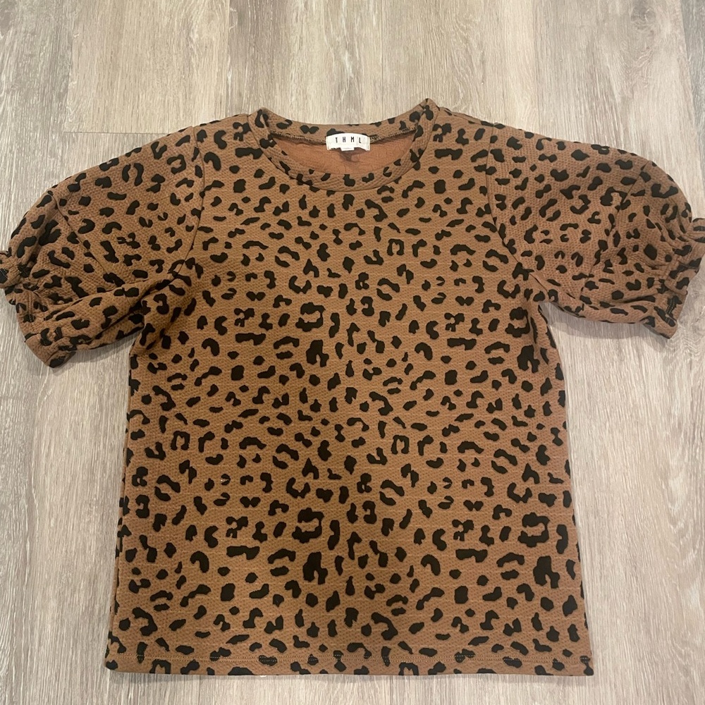 Leopard print top
